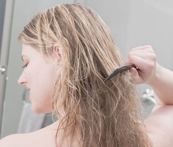 Iron in tap water affect hair and skin